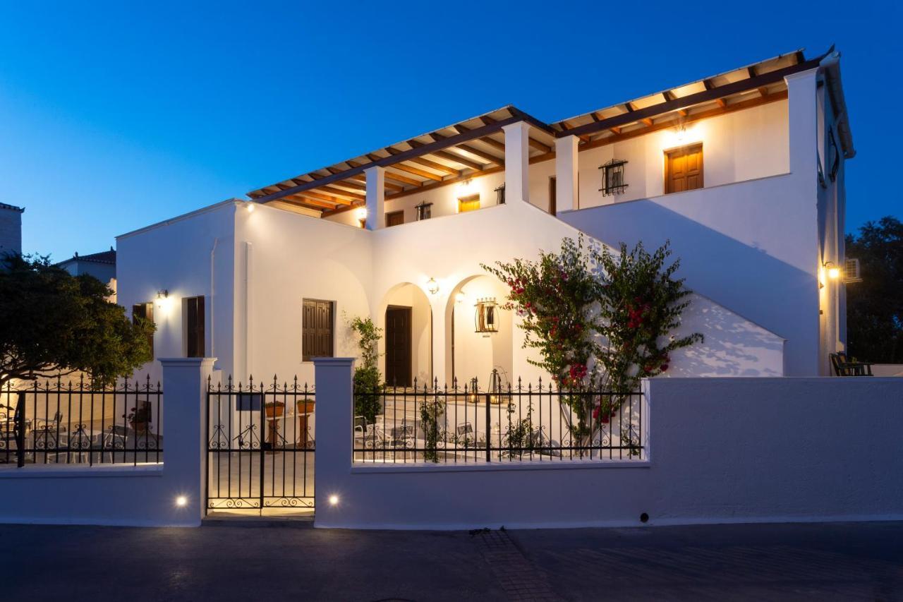 Villa Kriezi Спетсес Экстерьер фото