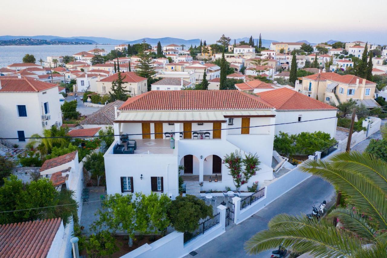 Villa Kriezi Спетсес Экстерьер фото