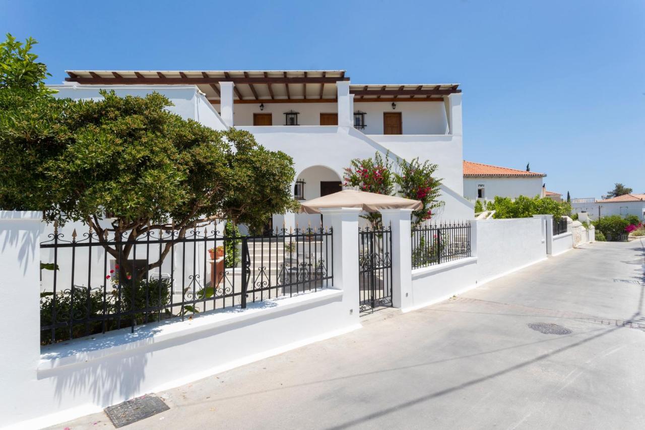 Villa Kriezi Спетсес Экстерьер фото