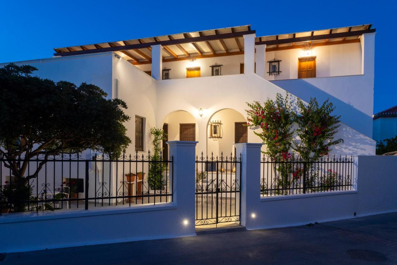 Villa Kriezi Спетсес Экстерьер фото